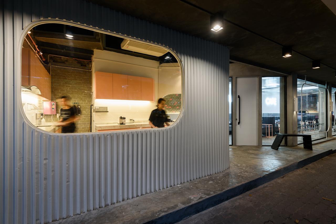Thrive The Hostel : Patpong By The Belle Bangkok Eksteriør bilde